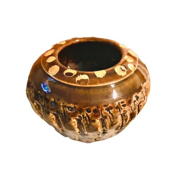 Brown Pottery Vase with Genuine 18K Gold Accents & Texture - Picture 4 of 10